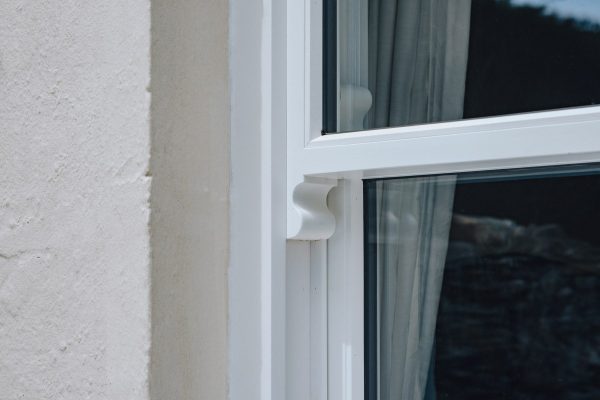 white-sliding-sash-window-detailed-view-1800x1200
